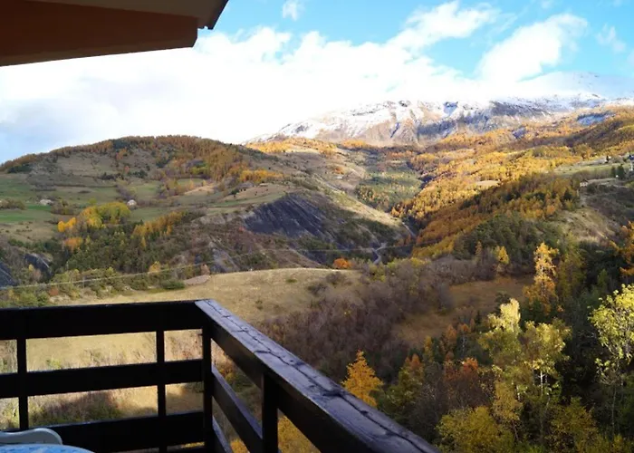 Au Sauze Avec Balcon Et Garage - Fr-1-165a-88 Appartement *